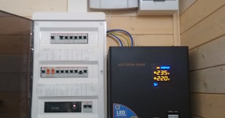 Установка и подключение стабилизаторов напряжения от 579 руб в Тынде - ЭлектроТнд